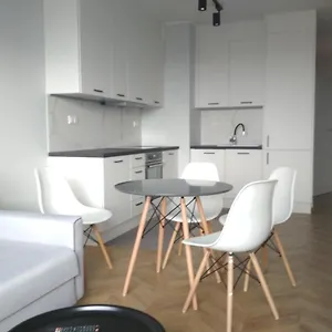 Airport 3rooms New With Parking Apartament Warszawa